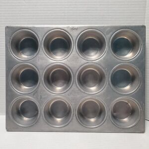 Vintage EKCO Ecko 12 Cup Muffin‎ Pan Aluminum Metal Baking Tin Bakeware